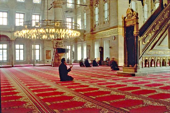 Adnan Karakaş, Temiz Cami'den bahsetti