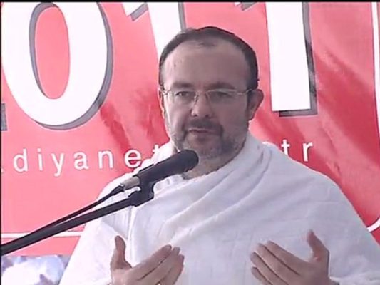 Arafat’ta Vakfe Duası – Prof. Dr. Mehmet Görmez – 5-11-2011